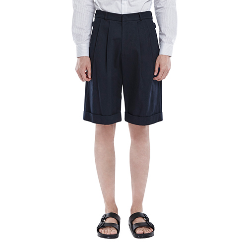 Two Tuck Wide Shorts - Navy