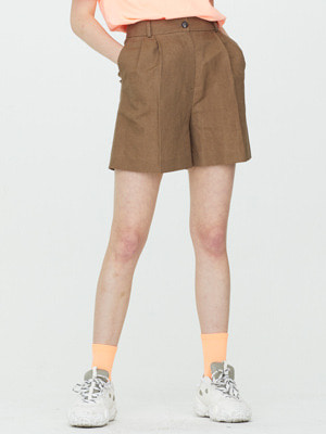 Two Tuck Linen Shorts - Brown